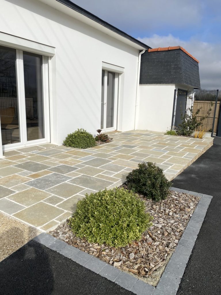 dallage opus romain integration de vegtaux Concarneau - Terrasses - Quimper Brest